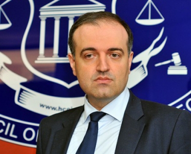 იუსტიციის უმაღლესმა საბჭომ თბილისის სააპელაციო სასამართლოს თავმჯდომარის თანამდებობაზე კვლავ მიხეილ ჩინჩალაძე აირჩია