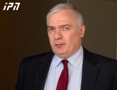 იუსტიციის მინისტრის ყოფილი მოადგილე „სამარცხვინოს“ უწოდებს პროექტს, რომელიც პრეზიდენტის ადმინისტრაციის თანამშრომლების ადმინისტრაციულ ხელშეკრულებაზე გადაყვანას ითვალისწინებს