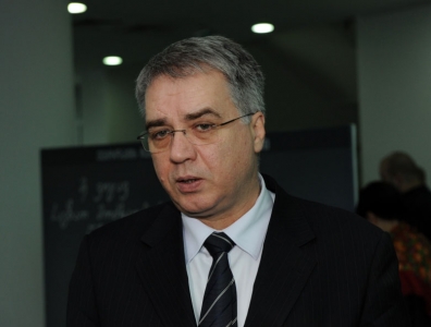 დავით სერგეენკო კანაფის კულტივაციასთან დაკავშირებული კანონპროექტის უკან გაწვევაში არჩევნების მეორე ტურთან კავშირს ვერ ხედავს