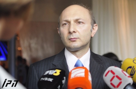 კახა იმნაძე - საქართველომ გაეროს საჩუქრად გადასცა შესანიშნავად შესრულებული ხელნაწერი, შოთა რუსთაველის „ვეფხისტყაოსნისა“, რომელიც განთავსებულია გაეროს შტაბ-ბინაში