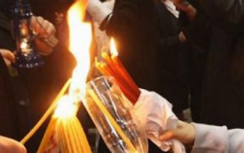 Holy Fire to be handed over to two Georgian clergy on board, without them leaving plane