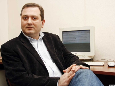 თენგიზ ფხალაძე - მმართველი გუნდი დღეს ვერ გრძნობს, რომ თუკი ერთპატიული პარლამენტი საბოლოოდ გაფორმდა, ეს ტვირთი „ქართულ ოცნებას“ და ქვეყანას ძალზე ძვირად დაუჯდება