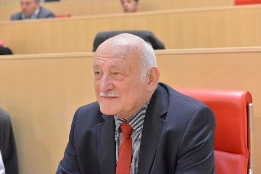 რევაზ არველაძე ჯანდაცვის მინისტრს - შეიძლება მე მეშლება, მინდა თქვენ გააკეთოთ ეს განმარტება, შიმშილობენ თუ არა საქართველოში ბავშვები?