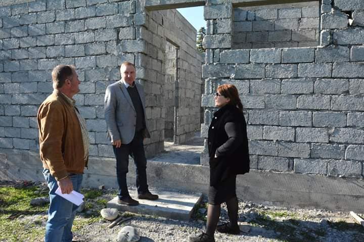 ზუგდიდში მძიმე საყოფაცხოვრებო პირობების მქონე ოჯახებისთვის საცხოვრებელი სახლების მშენებლობა მიმდინარეობს
