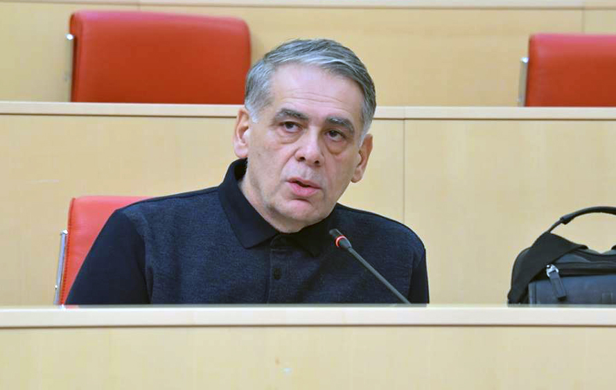 რომან კაკულია „შავ სიაში“ მყოფების დავალიანების განულებაზე - ეს იმის ნათელი დასტურია, რომ ერთ-ერთი მნიშვნელოვანი გამოწვევა სწორად იქნა დანახული
