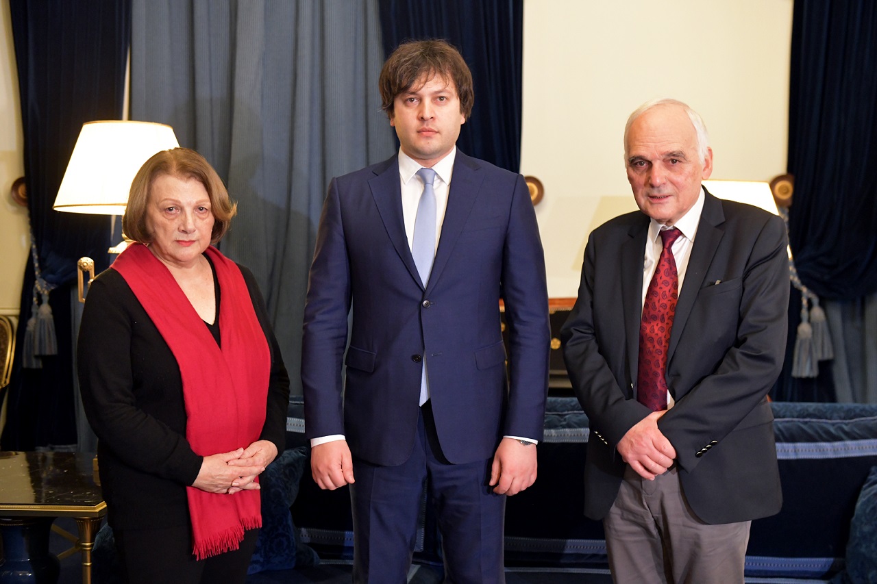 ირაკლი კობახიძე საქართველოს დემოკრატიული რესპუბლიკის პარლამენტისა და დამფუძნებელი კრების თავმჯდომარის, ნიკოლოზ ჩხეიძის შთამომავლებს შეხვდა