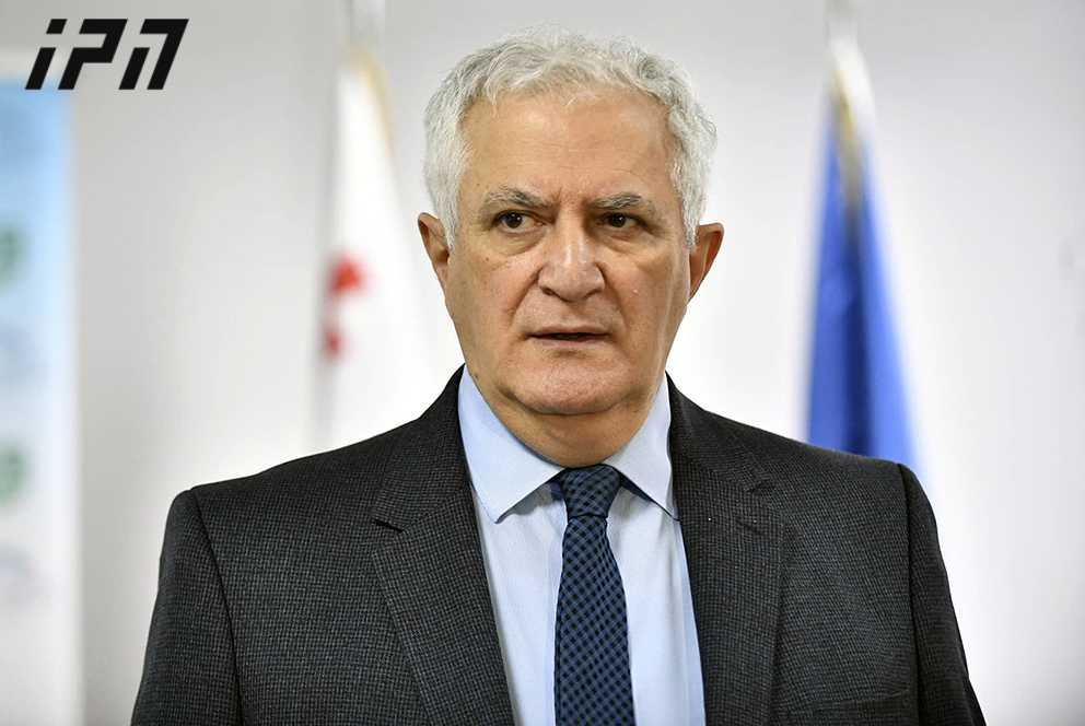 ამირან გამყრელიძე მოსახლეობას რეკომენდაციებით მიმართავს და გრიპის ვირუსის დროს თვითმკურნალობისგან თავის შეკავებას ურჩევს