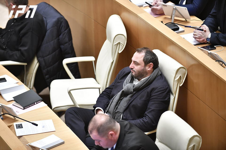 პარლამენტის კომიტეტმა ბექა ნაცვლიშვილის კანონპროექტს დაგროვებითი პენსიის ალტერნატიული მოდელის შესახებ, მხარი არ დაუჭირა