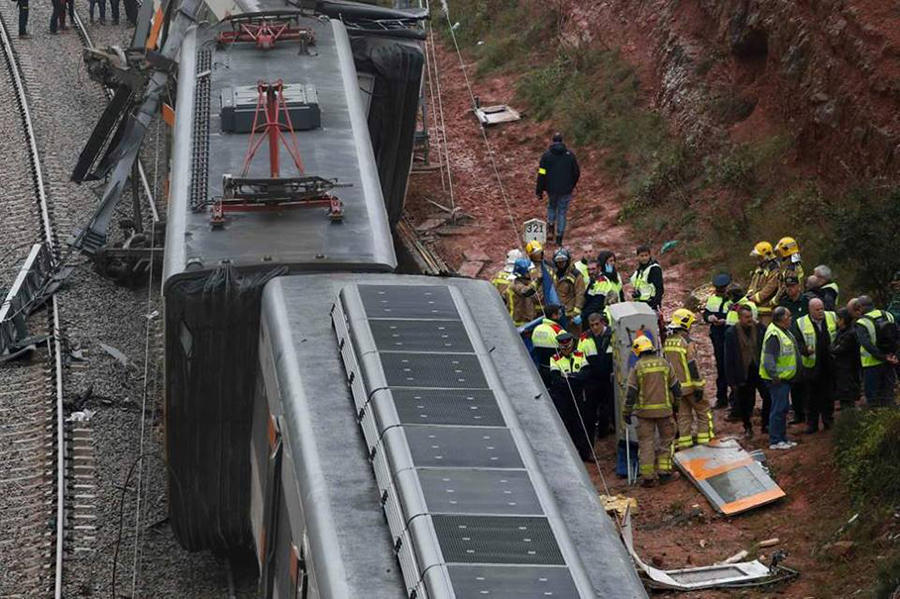 Barcelona crash: At least one dead and 100 injured