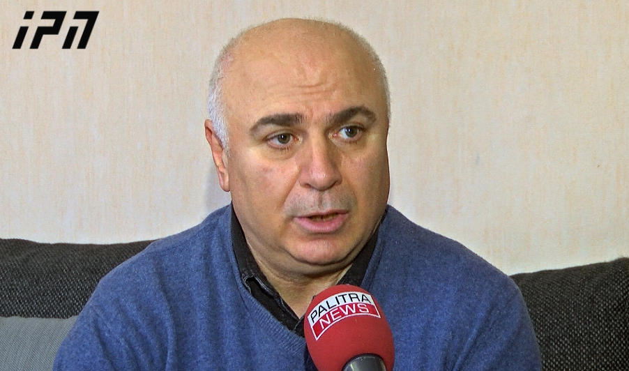 ანზორ აბრალავას განცხადებით, მისი შვილის, გრიგოლ აბრალავას საქმეში იარაღი არ ფიგურირებს