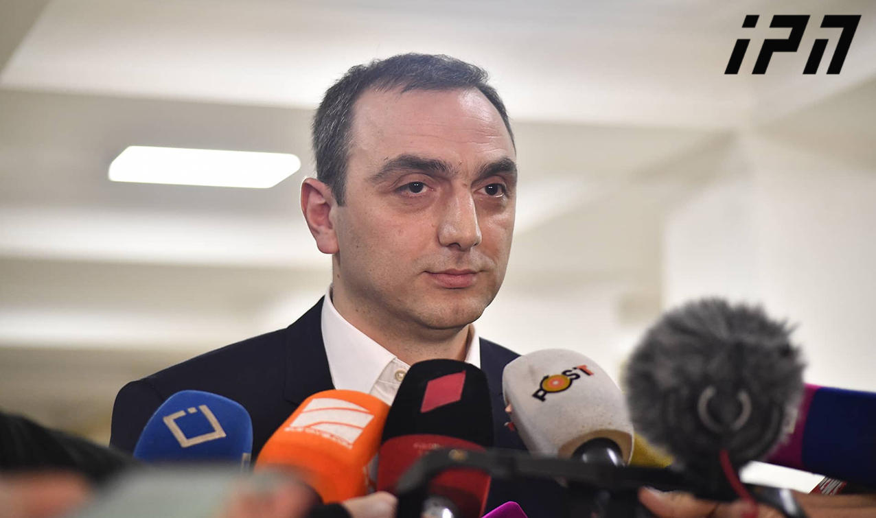 აქციის მონაწილეების ინფორმაციით, სანაპიროზე რამდენიმე მომიტინგე, მათ შორის გიორგი ქადაგიძე დააკავეს
