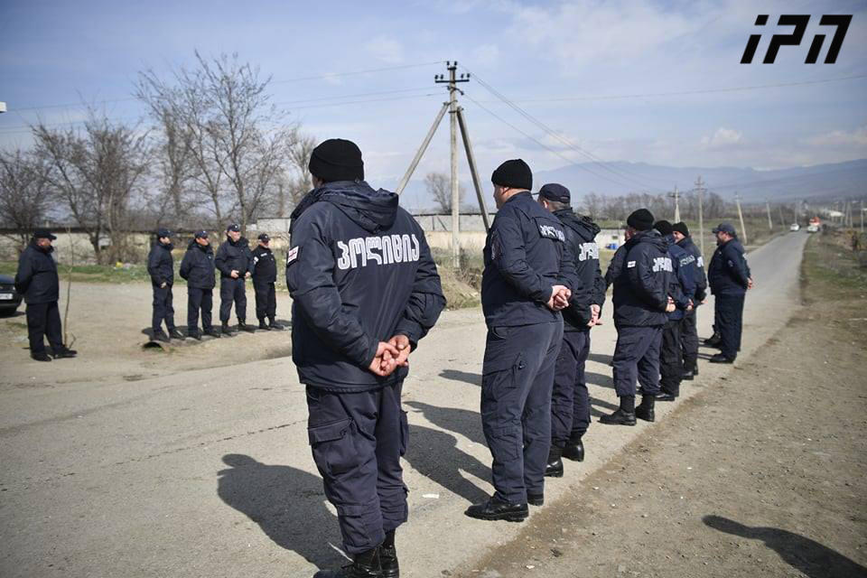 ადგილობრივი მოსახლეობა სოფელ ხურვალეთის მიმართულებით დაუბრკოლებლად გადაადგილდება