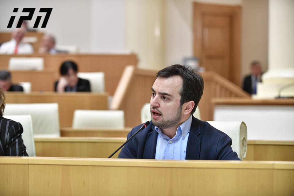 ოთარ კახიძე ვოლსკის - „ნაცმოძრაობის“ დეპუტატები რომ იყვნენ და დღეს თქვენი პარტიული კოლეგები არიან, ისინი არ მონაწილეობდნენ იმ საშინელ რაღაცებში და ჩვენ ვმონაწილეობდით?