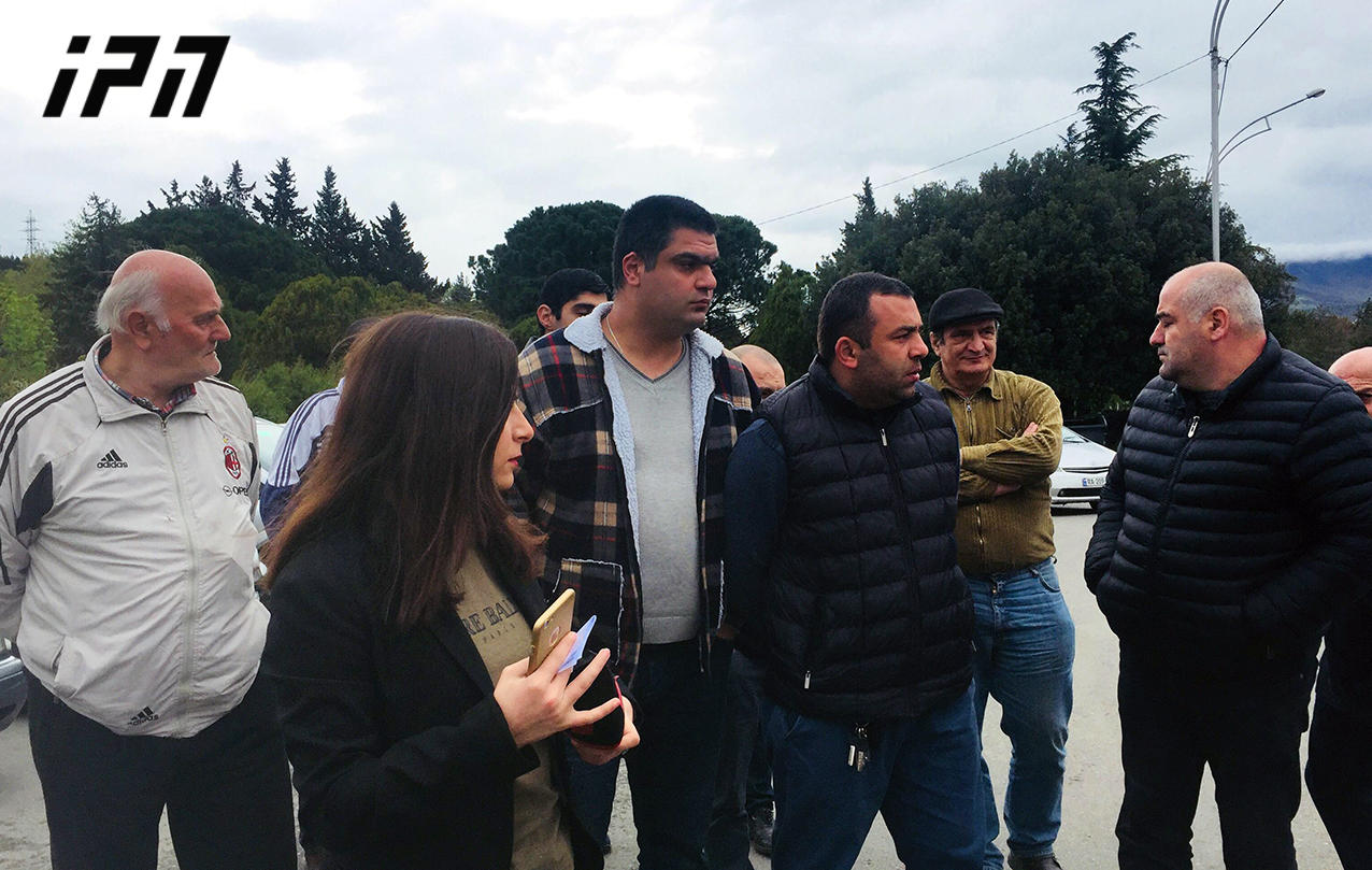 ტაქსის მძღოლების განცხადებით, მათ მიიღეს გადაწყვეტილება, რომ პოლიტიკურ ძალებს პოლიტიკურ თამაშებში არ აყვებიან