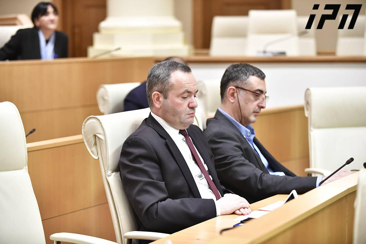 ზურაბ ჭიაბერაშვილი - ის, რომ „ოცნებას“ არ უნდა კიდევ ერთი საგამოძიებო კომისიის შექმნა, მიუთითებს მწარე გამოცდილებაზე, რაც სარალიძის საქმის კომისიისგან მიიღეს