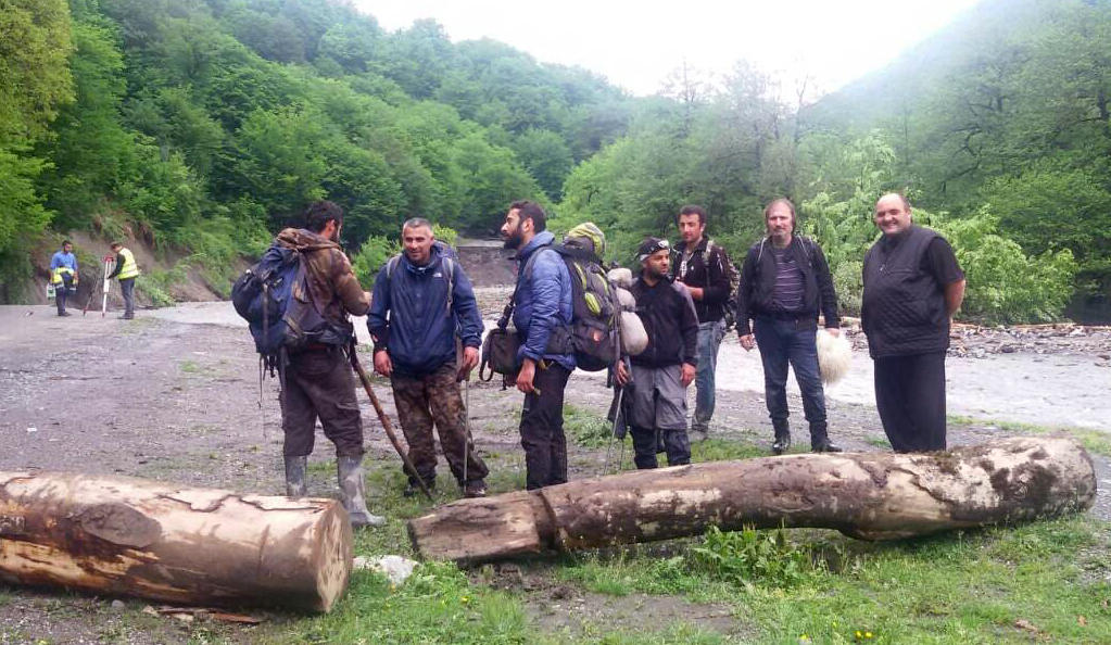 თუშეთის გზაზე სტიქიის დროს ჩარჩენილი მგზავრები და  მწყემსების ნაწილი ბარში დაბრუნდნენ