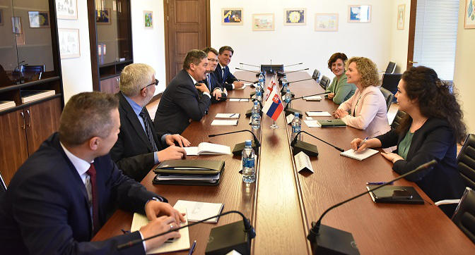თამარ ხულორდავა სლოვაკეთის საგარეო საქმეთა სამინისტროს სახელმწიფო მდივანს ფრანჩიჟეკ რუჟიჩკას შეხვდა