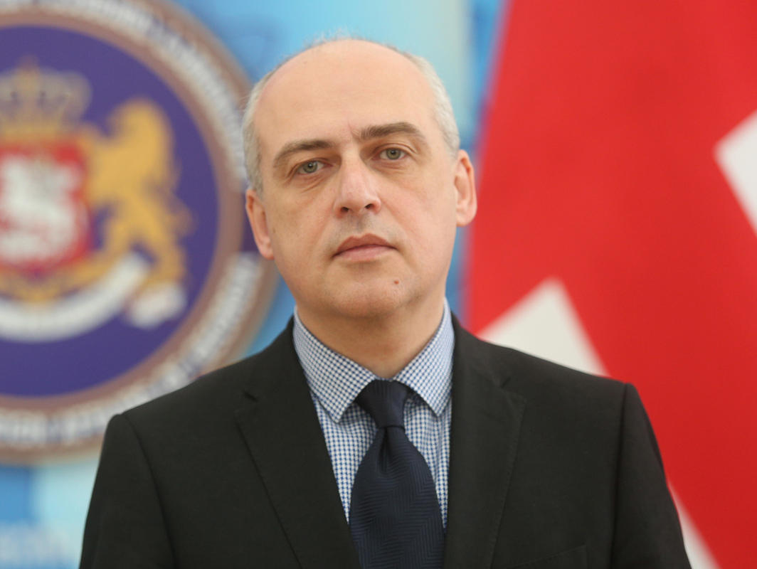 დავით ზალკალიანი ვაჟა გაფრინდაშვილს ტელეფონით ესაუბრა