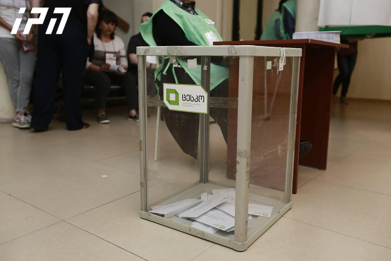 Voters to be provided with masks at polling stations during October elections