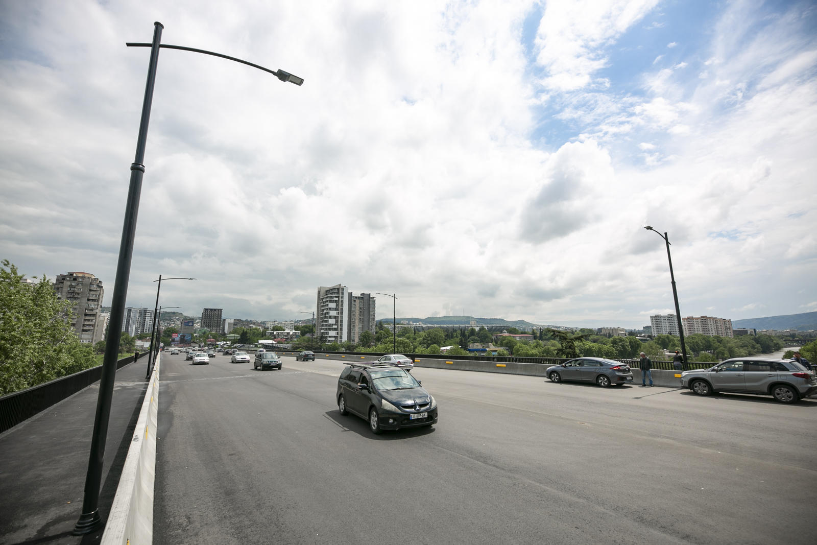 ვახუშტის ხიდიდან გიორგი სააკაძის მოედნის მიმართულებით საზოგადოებრივი ტრანსპორტის ზოლი მოეწყობა - სამუშაოები 28 ნოემბერს დაიწყება