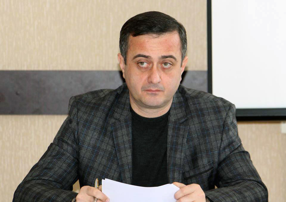 ქუთაისის საკრებულოს თავმჯდომარე - არ ვაპირებ ნანა კოსტავასთან იმ ფორმატში მუშაობას, როგორც ვმუშაობდი - ფრაქცია შევიკრიბებით და გადავწყვეტთ, მე დავტოვებ ფრაქციას თუ ის