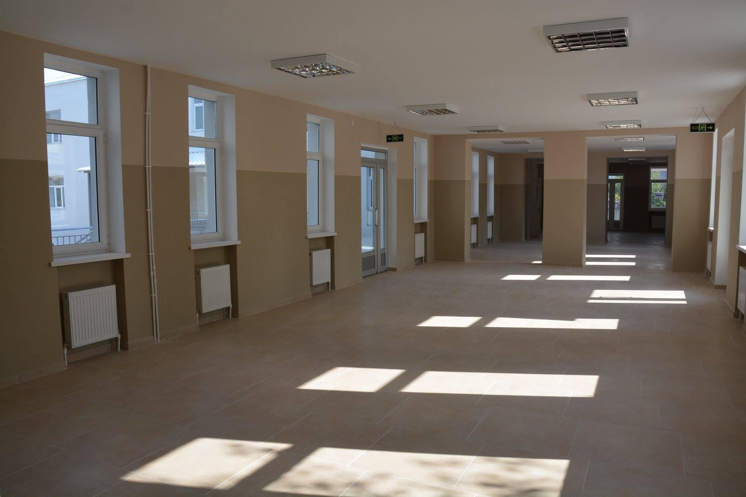 В части публичных школ начало учебы, возможно, будет отложено