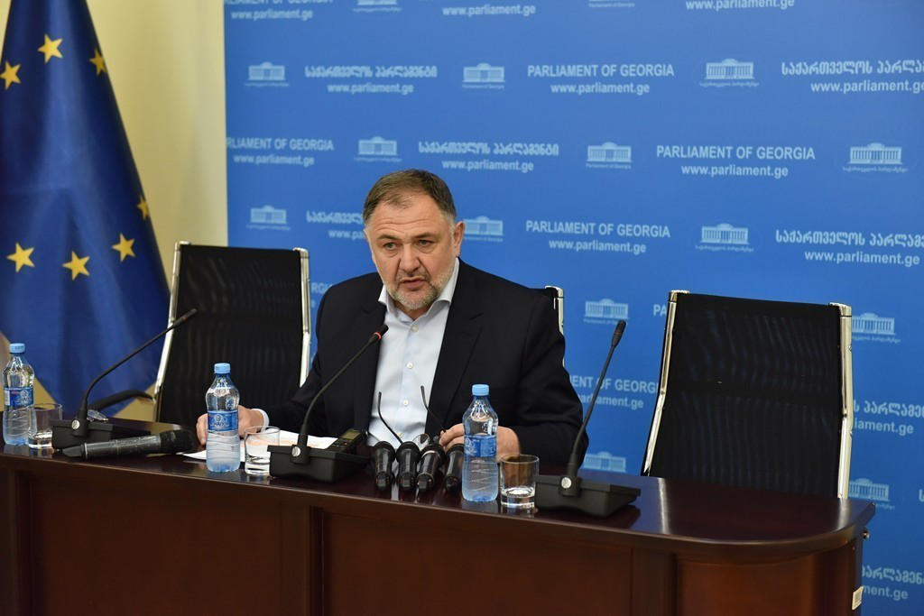ბიძინა გეგიძე და მერაბ ბოლქვაძე თანხმდებიან, რომ სამშენებლო კოდექსის გადავადება  განაშენიანების რეგულირების სფეროში პრობლემებს გაამწვავებს