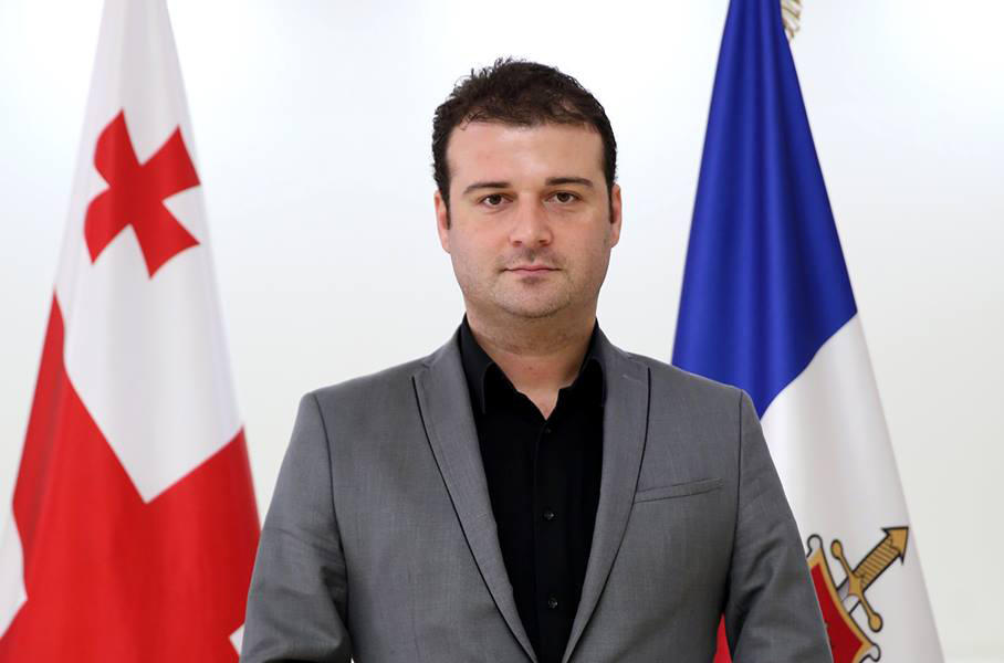იუსტიციის მინისტრის მოადგილე - როგორ მოხდა კინოფირების აალება ამას გამოძიება დაადგენს - ყველა საჭირო სისტემა, რომელიც აუცილებელია თვითაალებადი კინოფირების დასაცავად, ამ შენობაში განთავსებული იყო