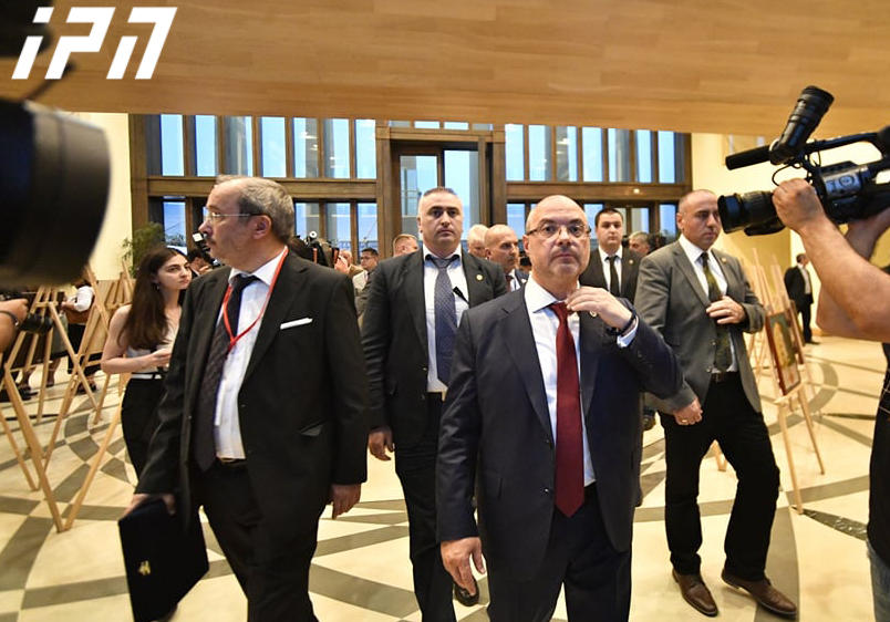 სერგეი გავრილოვმა და რუსმა დეპუტატებმა საქართველო  დატოვეს