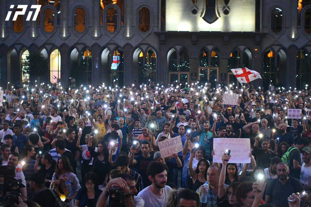 Demonstrators launch new social campaign #go