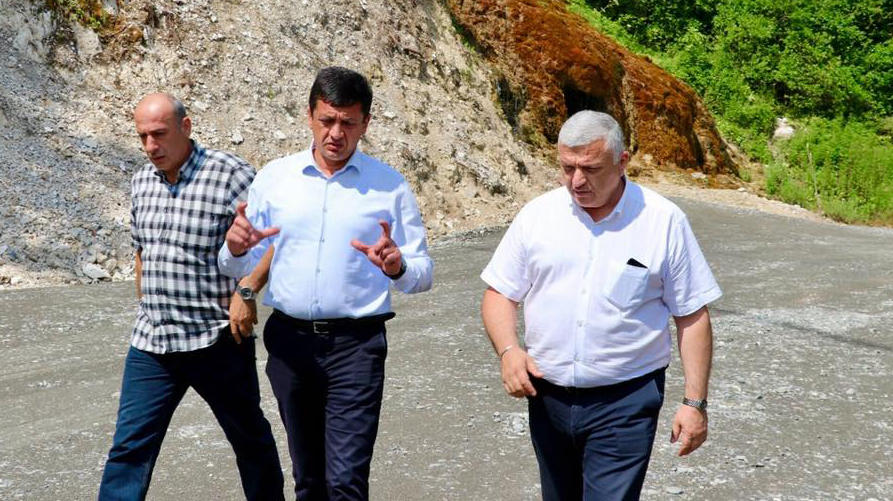 ამბროლაურის მერია - ამბროლაურის მუნიციპალიტეტში მასშტაბური ინფრასტრუქტურული პროექტები მიმდინარეობს