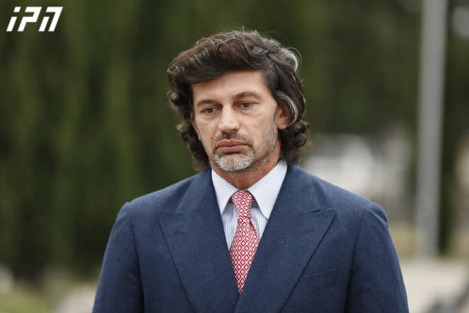 კახა კალაძე მიიჩნევს, რომ მამუკა ხაზარაძისა და ბადრი ჯაფარიძისთვის ანგარიშების დაყადაღებას ანაკლიის პორტთან და პოლიტიკაში მოსვლაზე განცხადებასთან კავშირი არ აქვს