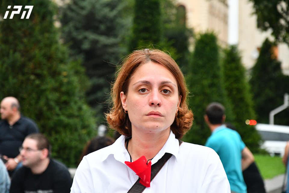 ელენე ხოშტარიამ საპატიმროში ირაკლი ოქრუაშვილი მოინახულა, ამჯერად კი გლდანის ციხეში 20 ივნისის საქმეზე დაკავებულებს ხვდება