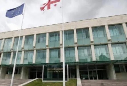 სუს-ი - ოპერატიული ინფორმაციის თანახმად, საქართველოში არსებობენ ჯგუფები და მოქალაქეები, რომლებიც ცდილობენ ქვემო ქართლსა და კახეთში ეთნიკურ ქართველებსა და აზერბაიჯანელებს შორის შუღლის გაღვივებას