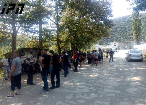 ზესტაფონში  ავტობანის მშენებლობაზე დასაქმებული მუშები გაიფიცნენ