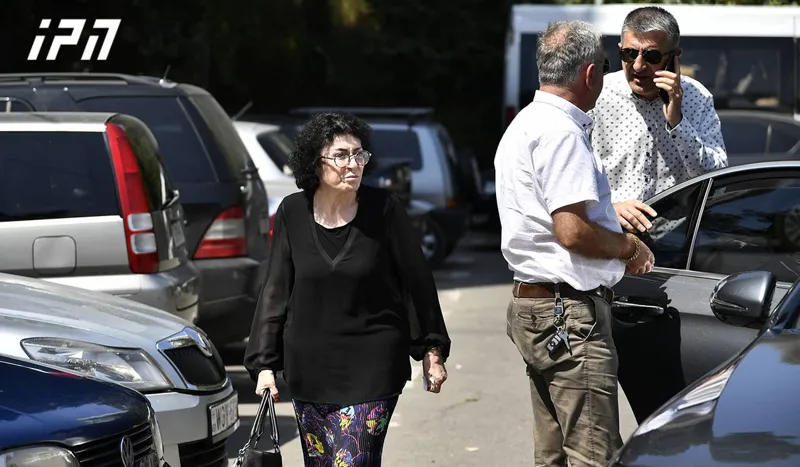 Лауре Гачава избран залог в размере 500 000 лари и ей запрещено пересекать госграницу без предварительного согласования