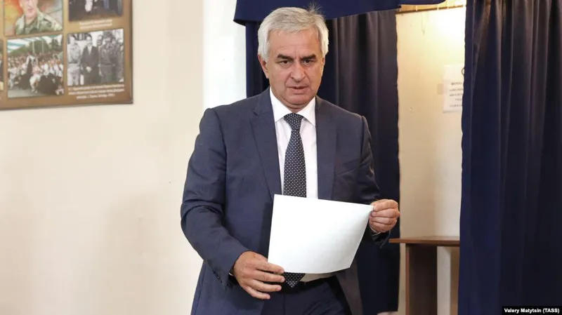 ოკუპირებული აფხაზეთის დე ფაქტო პრეზიდენტმა რაულ ხაჯიმბამ მოსახლეობას საგანგებო განცხადებით მიმართა