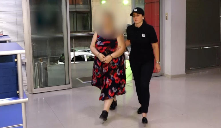 ქალი, რომელმაც პეკინზე 3 წლის ბავშვი დაჭრა, დაკავებულია