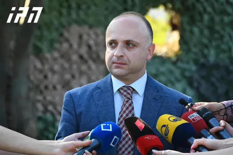 სუს-ის წარმომადგენელი - ჩორჩანასა და წნელისის მიმდებარედ, დე ფაქტო "სამხრეთ ოსეთის" საგუშაგო ქართული მხარის მიერ კონტროლირებად ტერიტორიაზეა განთავსებული