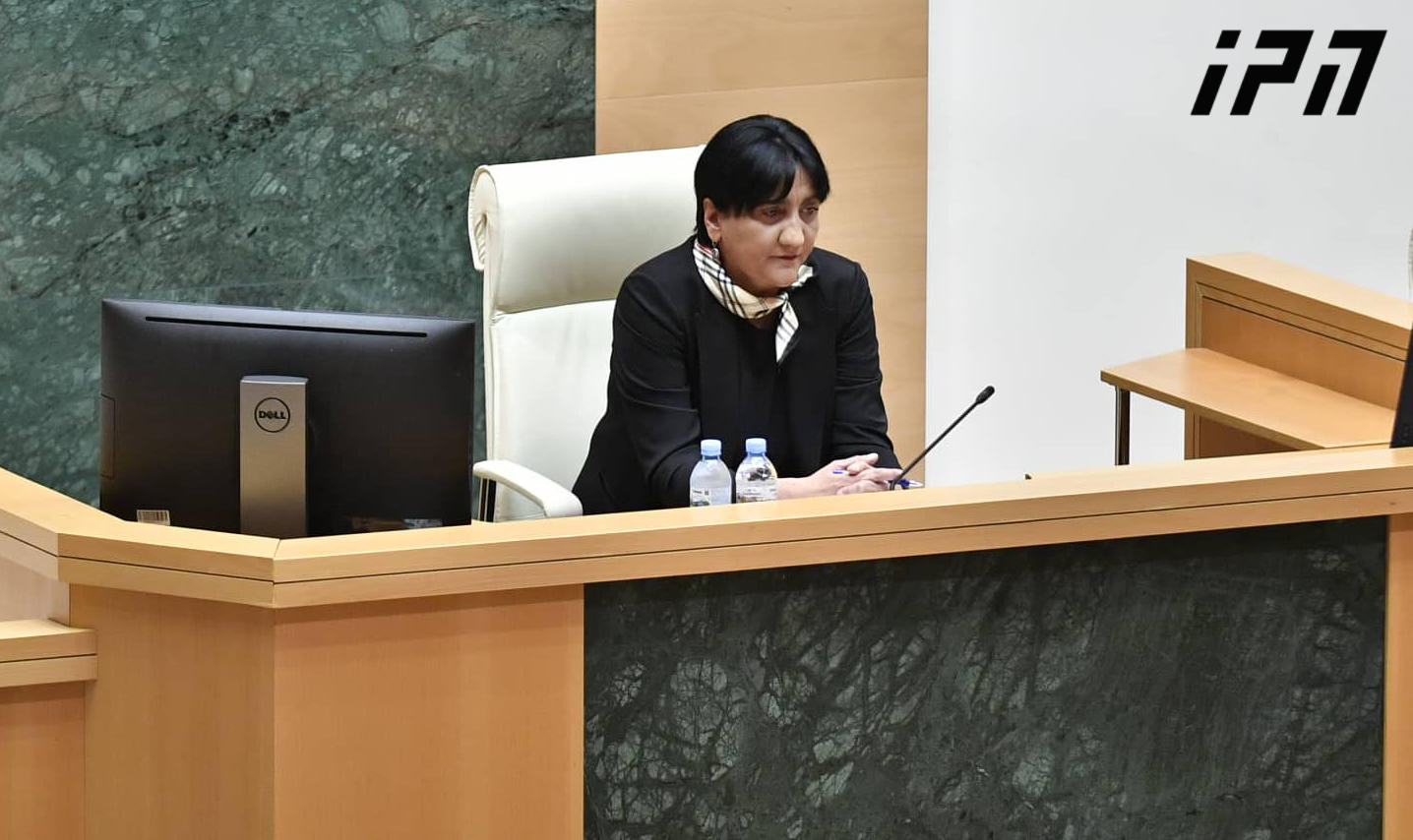 ირმა ინაშვილი გიორგი გახარიას - „ნაცმოძრაობას“ თუ ამთავრებთ, დაამთავრეთ - ან მე დამნიშნეთ მთავარ პროკურორად და როგორ დავამთავრებ, ყველა ნახავს