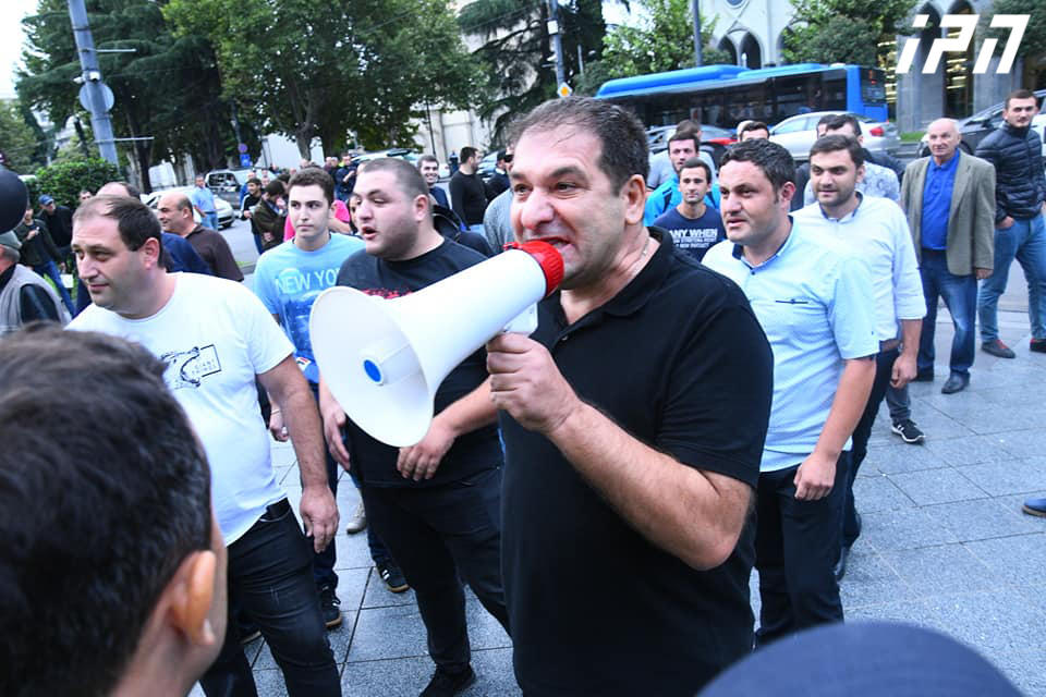 პოლიციამ ბეჟან გუნავა და კიდევ 3 პირი დააკავა