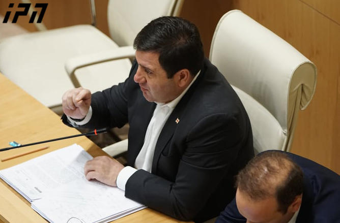 ლევან კობერიძე დიმიტრი ხუნდაძეს - მოგმართავთ თხოვნით, ჯანდაცვის შესახებ კანონში შესატანი ცვლილებები არ იყოს განხილული სამედიცინო სექტორთან კონსულტაციების გარეშე