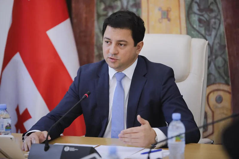 არჩილ თალაკვაძე - ნუ ვაშინებთ ბავშვებს მომავლით, ნუ ვეუბნებით, რომ ცხოვრება არის საშინელი, ნუ მოვუწოდებთ ნიჰილიზმისკენ