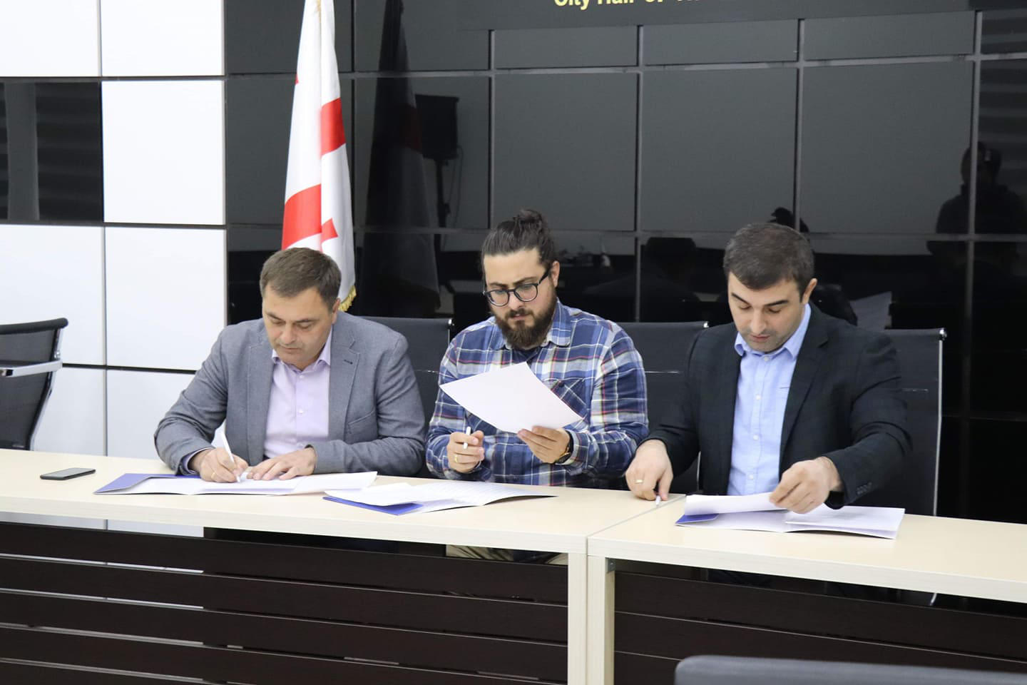 რუსთავის მუნიციპალიტეტსა და პროფესიულ კოლეჯ ,,მოდუსს“ შორის ურთიერთთანამშრომლობის მემორანდუმი გაფორმდა