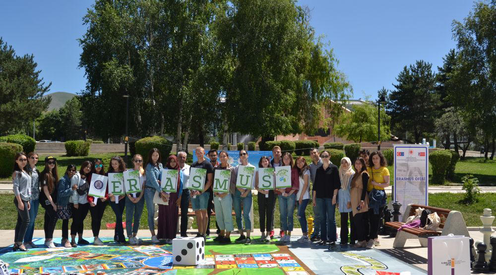 თბილისის სახელმწიფო სამედიცინო უნივერსიტეტის მედიცინის ფაკულტეტის სტუდენტები ათა-თურქის სახელობის უნივერსიტეტში იმყოფებოდნენ