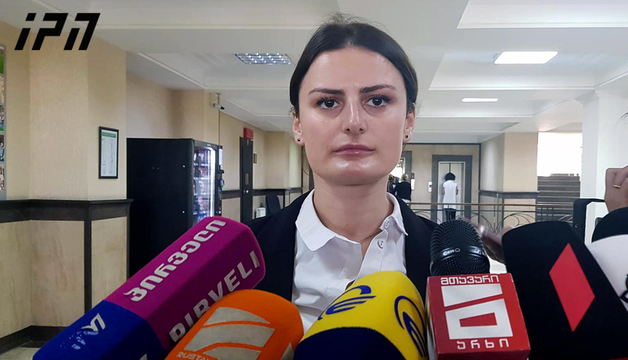 პროკურორი - არასრულწლოვანთა მშობლები თავად იჩენდნენ ინიციატივას, რომ მათი შვილებისთვის ხშირად გადაეღოთ - ერთ-ერთი ბავშვი 5 წლის იყო, როცა ფოტოები პირველად გადაუღეს