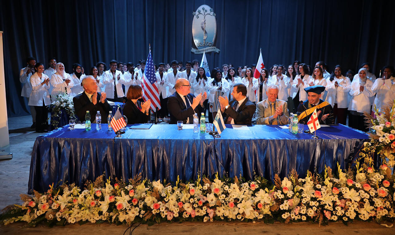 თსსუ-ში „თეთრი ხალათების ცერემონია“ გაიმართა