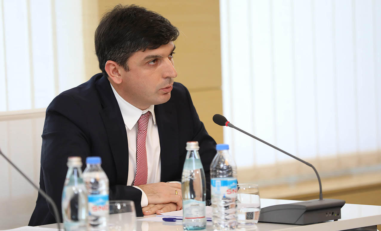ფინანსთა სამინისტროს შემოსავლების სამსახური უფროსის განცხადებით, 2020 წელს ერთ-ერთი გამოწვევა ასაწონი თუთუნის რეალიზაციაა
