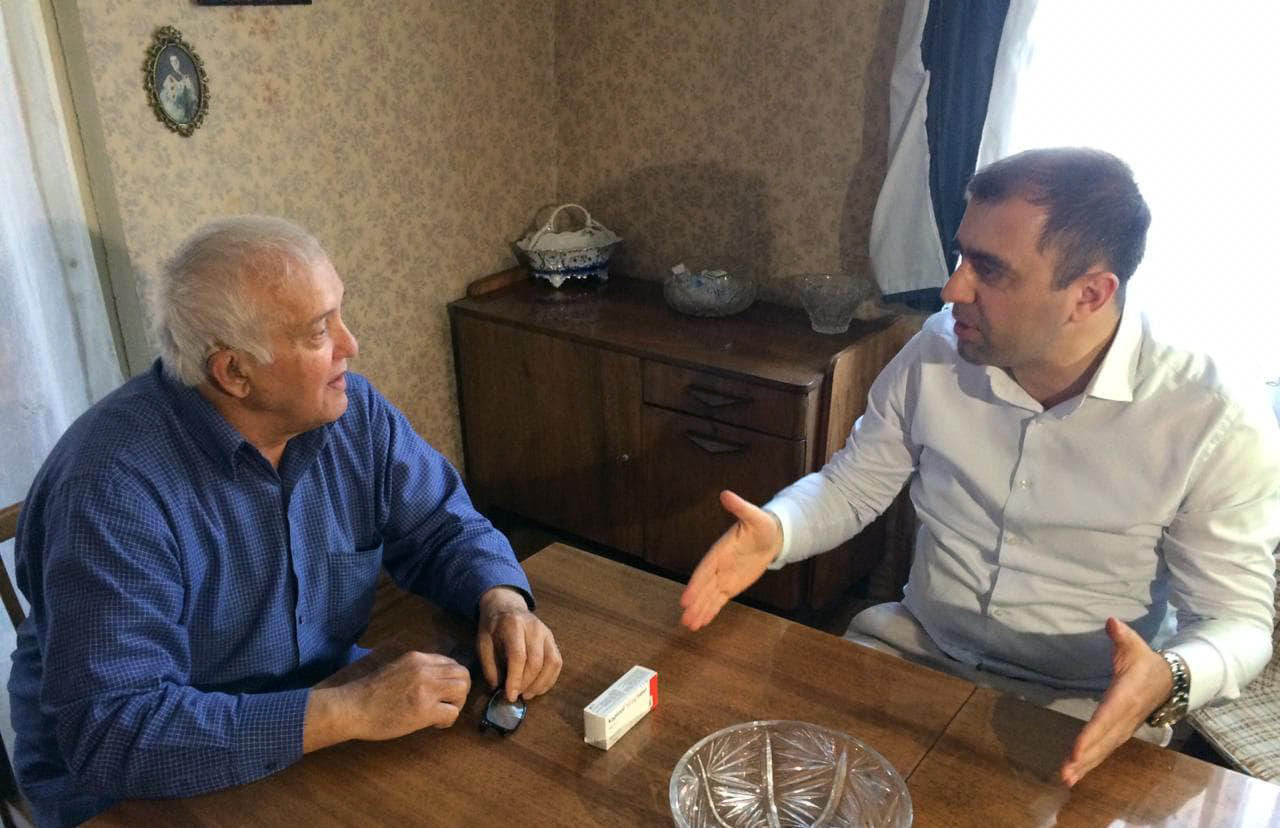 კახა კუკავა - სამედიცინო პრეპარატები სხვადასხვა ქვეყნიდან შემოგვაქვს და როგორც ვყიდულობთ, ისე ვყიდით, გვსურს მაფია დავამარცხოთ