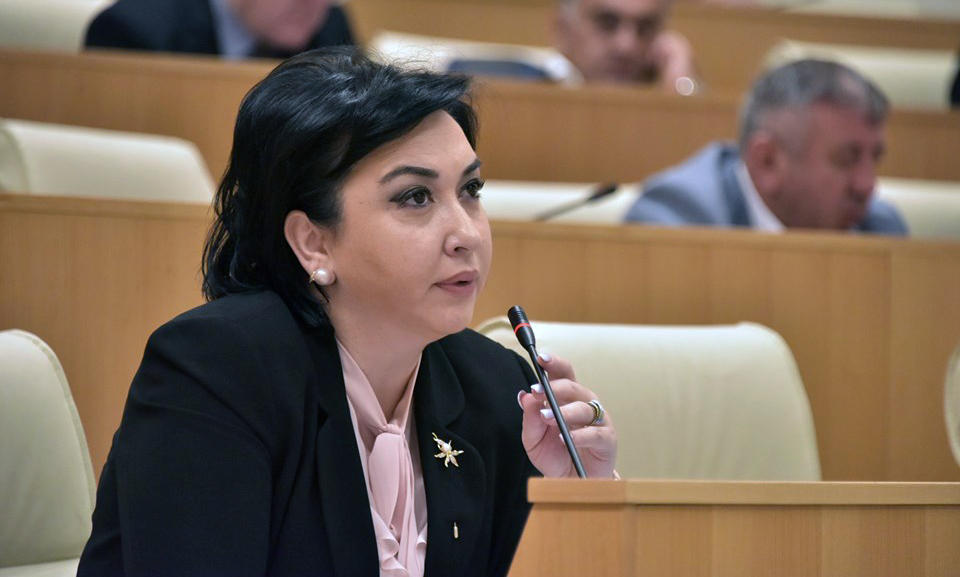 ეკა ბესელიას შეფასებით, შეიძლება ადამიანმა იოცნებო განსაკუთრებულ ციფრზე, მაგრამ შეუძლებელია 2020 წლის არჩევნებში პარტიის რეიტინგის 60%-მდე გაზრდა დაისახო